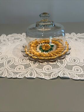 Crystal Cloche with Crystal plate with Yellow Crochet Doily H 7 in dia 8.5 in